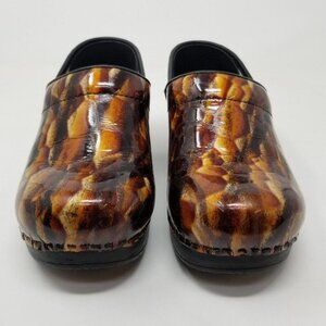 Dansko Professional Womens Size 37 (6.5-7) Clog Snake Print Patent Leather Nurse